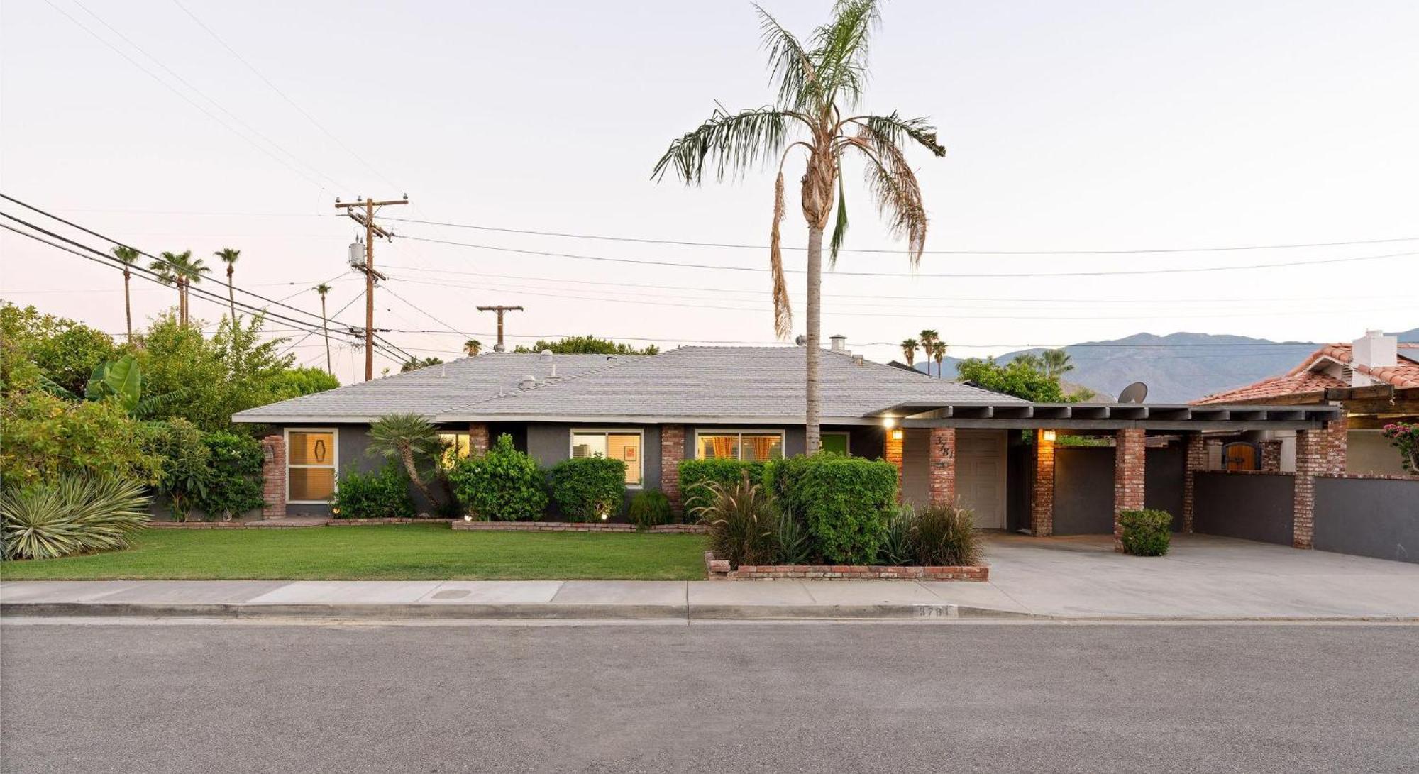 Sunny Days Ahead - Your Private Palm Springs Getaway Vila Exterior foto